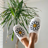 Indoor / Outdoor Slippers - Smiling Daisies - White